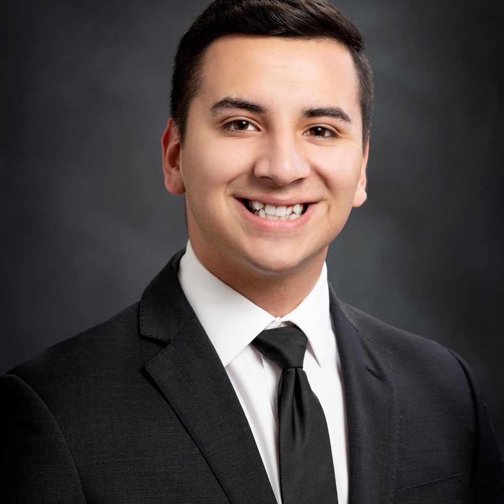 Meet your Posher, Adrian